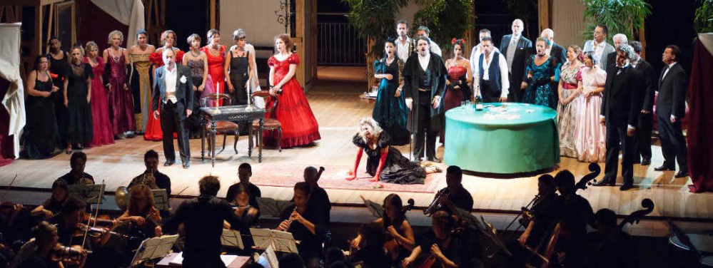 Traviata villa Strozzi